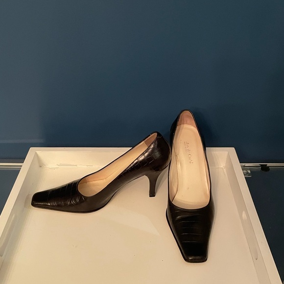 Max de Carlo Pumps - Picture 1 of 9